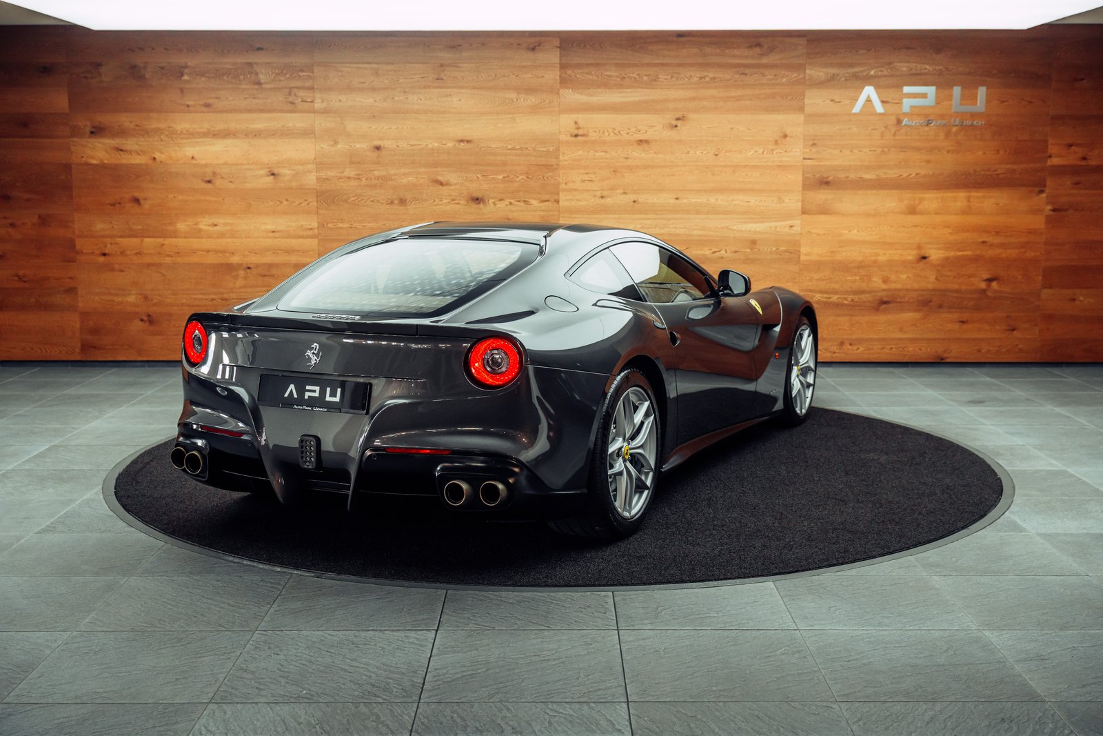 FERRARI F12 Berlinetta Canna di Fucile, Benzin, Occasion / Gebraucht, Automatik - 2