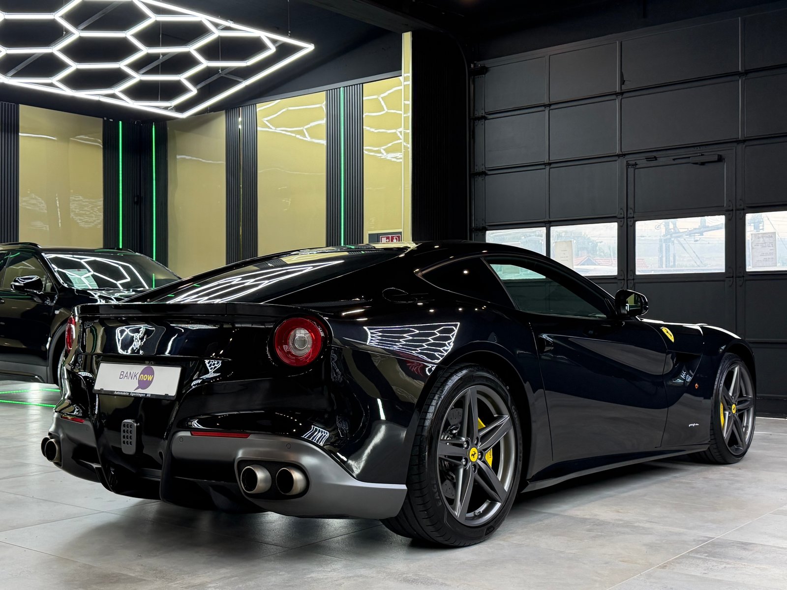 FERRARI F12 Berlinetta, Petrol, Second hand / Used, Automatic - 5