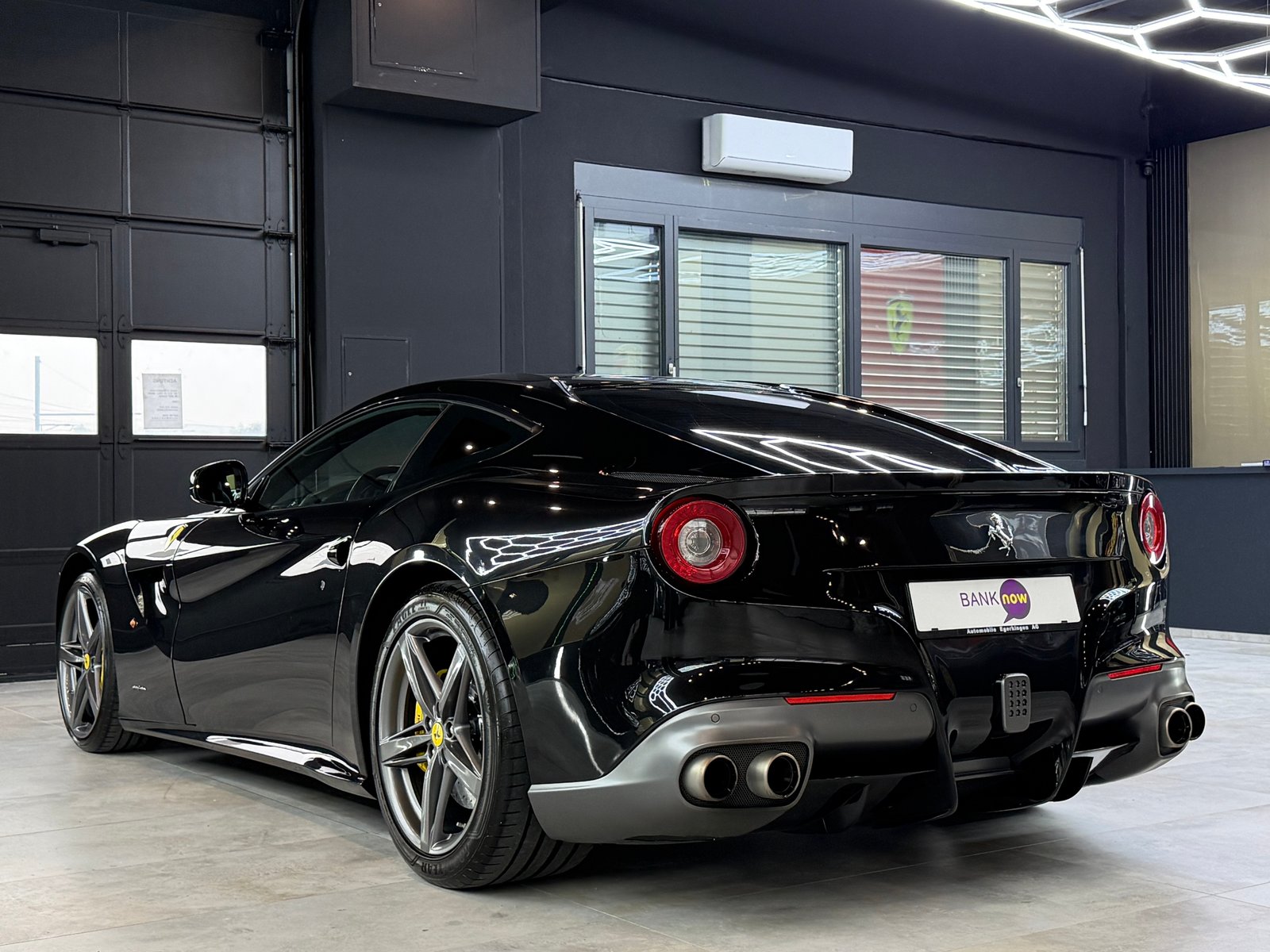 FERRARI F12 Berlinetta, Petrol, Second hand / Used, Automatic - 7