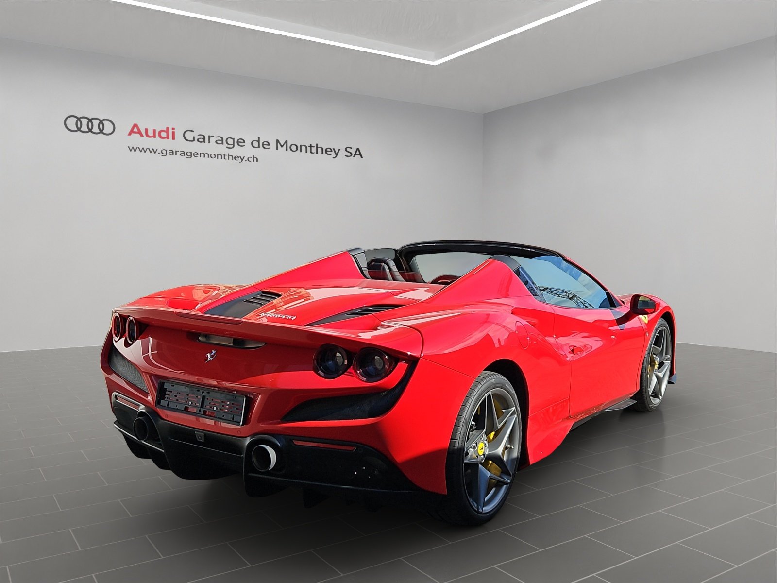 FERRARI F8 Spider, Petrol, Second hand / Used, Automatic - 4