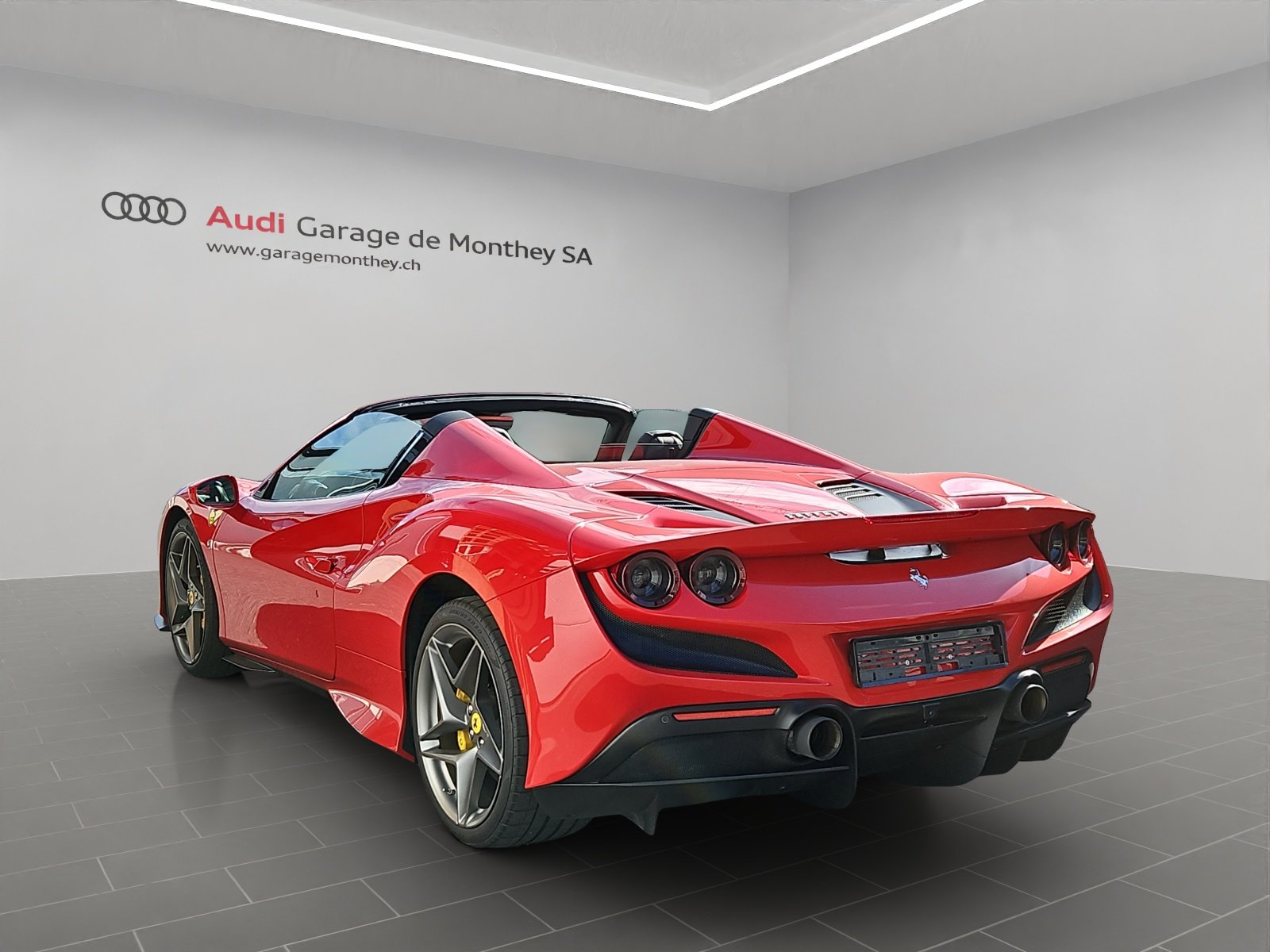 FERRARI F8 Spider, Petrol, Second hand / Used, Automatic - 6