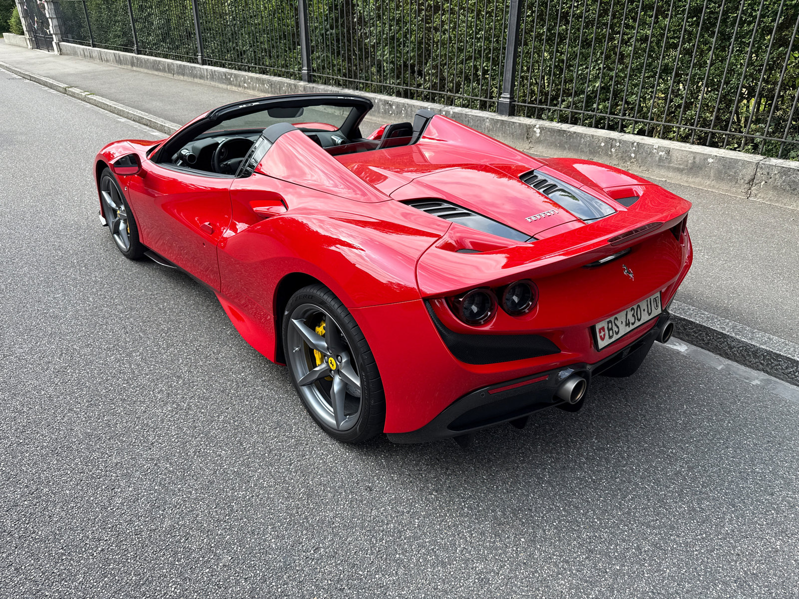 FERRARI F8 Spider, Benzin, Occasion / Gebraucht, Automatik - 2