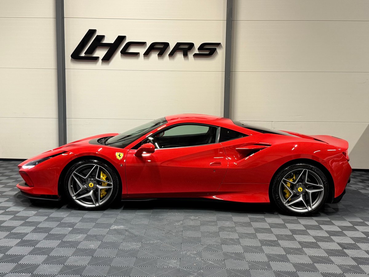 FERRARI F8 Tributo, Essence, Occasion / Utilisé, Automatique - 2