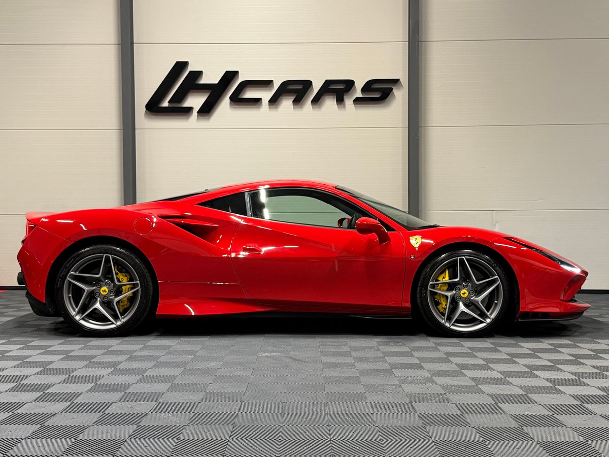 FERRARI F8 Tributo, Essence, Occasion / Utilisé, Automatique - 5