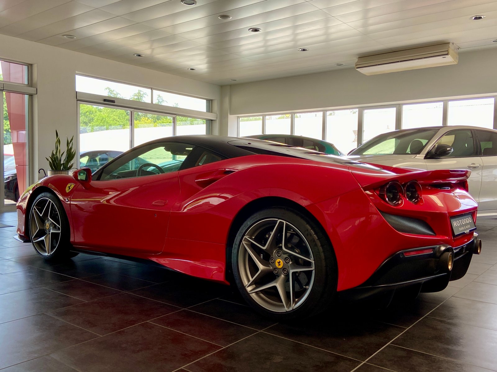 FERRARI F8 Tributo, Benzina, Occasioni / Usate, Automatico - 6