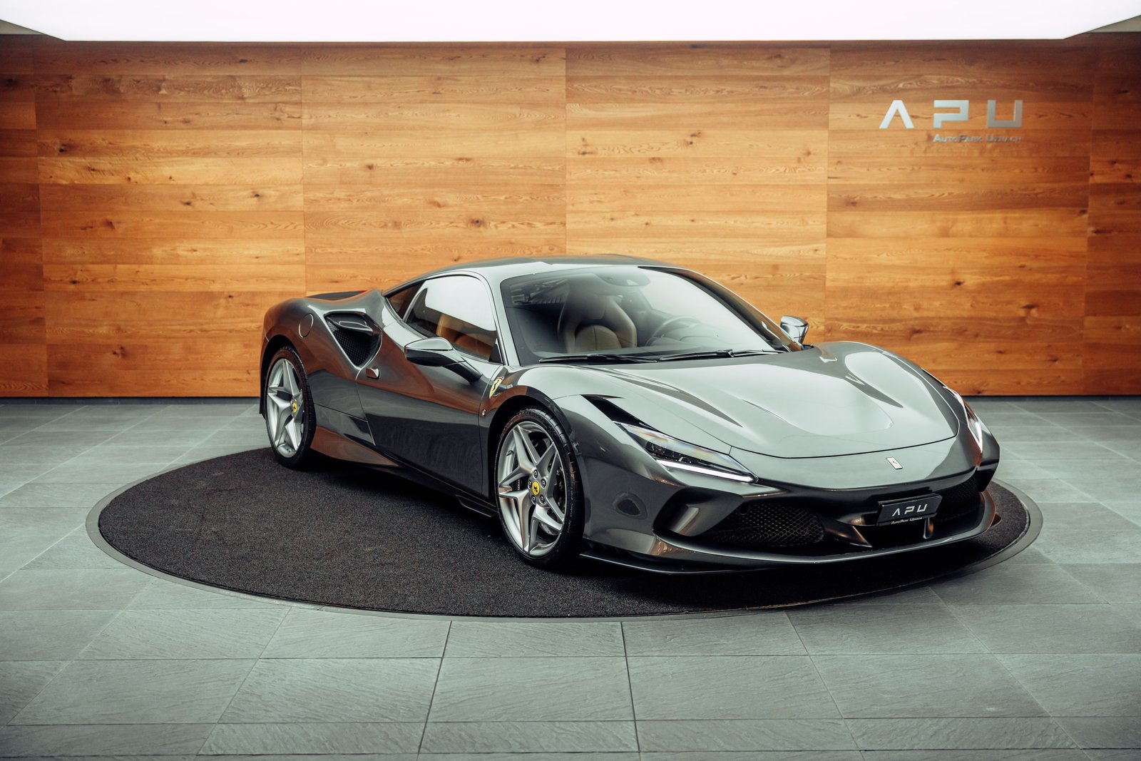 FERRARI F8 Tributo