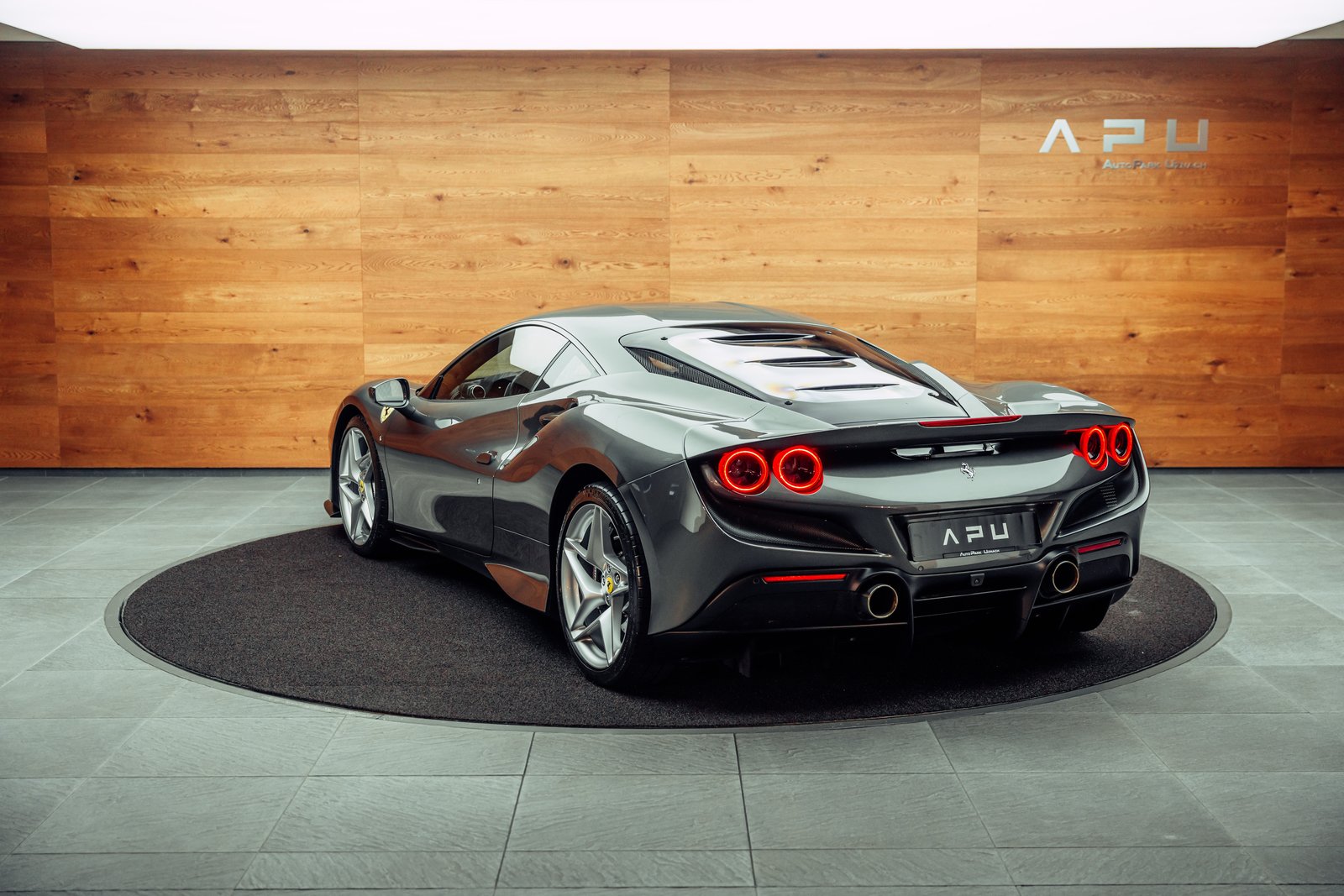 FERRARI F8 Tributo, Essence, Occasion / Utilisé, Automatique - 3