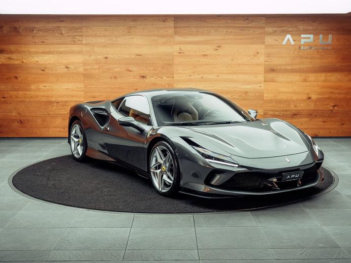 FERRARI F8 Tributo, Benzin, Occasion / Gebraucht, Automatik