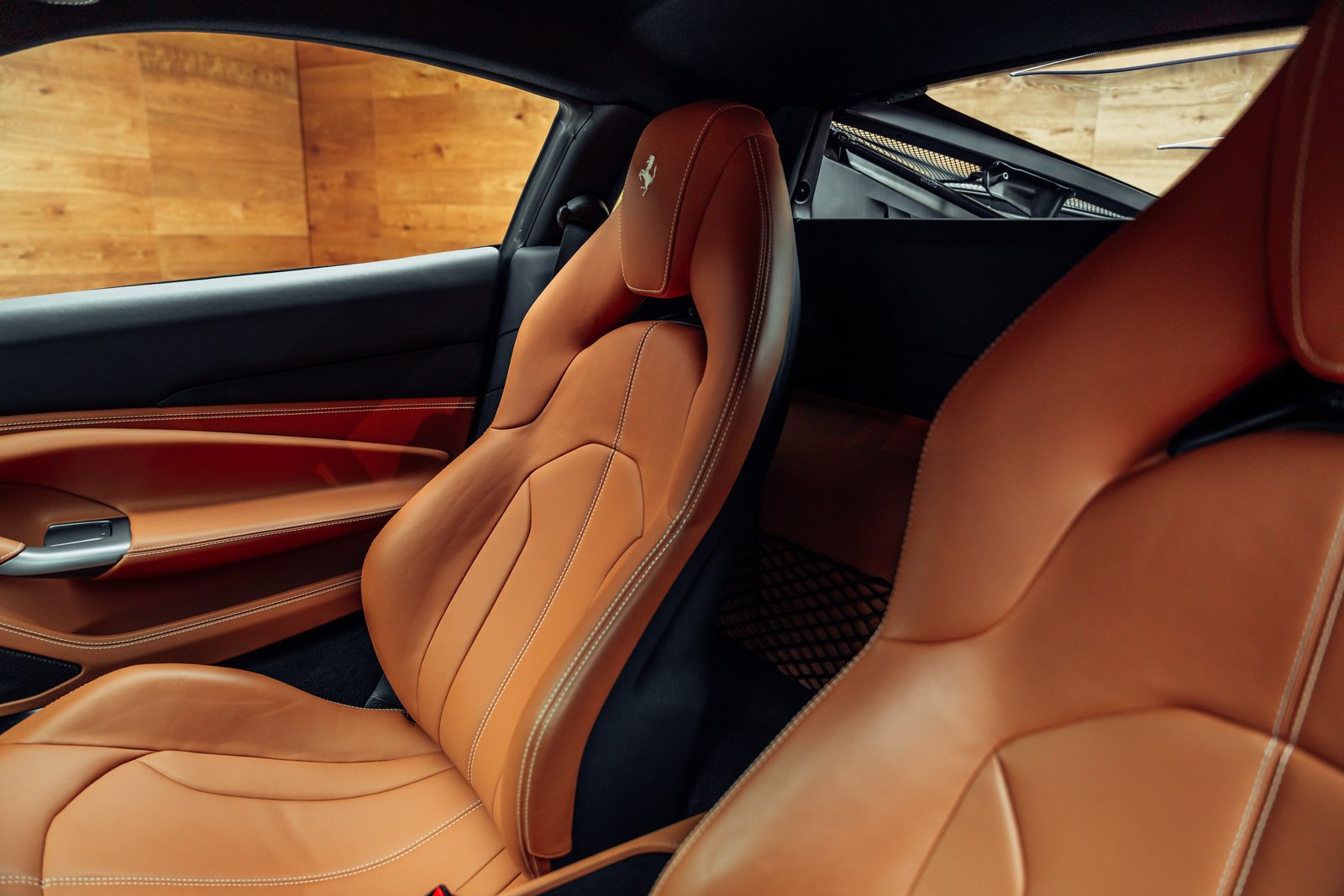 FERRARI F8 Tributo, Benzin, Occasion / Gebraucht, Automatik - 7