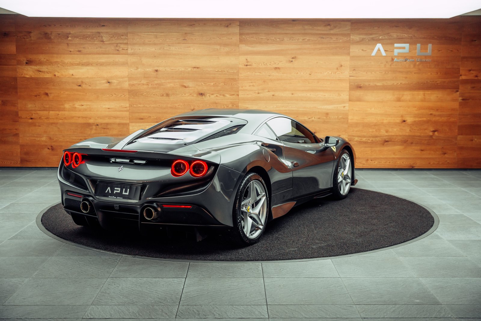 FERRARI F8 Tributo, Essence, Occasion / Utilisé, Automatique - 3