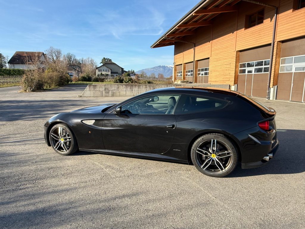 FERRARI FF 6.3, Essence, Occasion / Utilisé, Automatique - 3