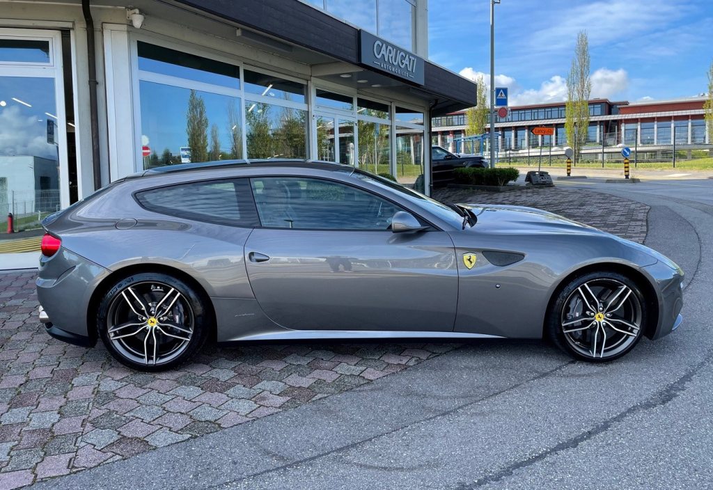 FERRARI FF 6.3, Petrol, Second hand / Used, Automatic - 4