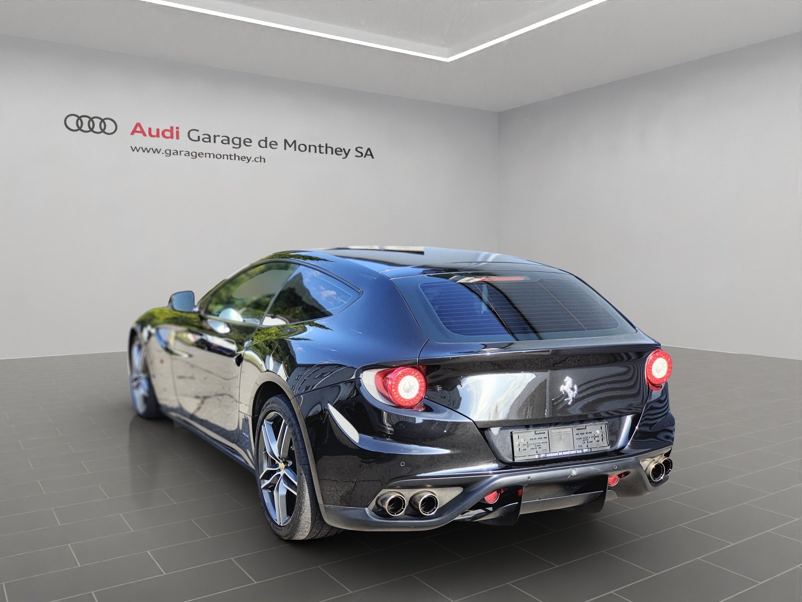 FERRARI FF, Essence, Occasion / Utilisé, Automatique - 2