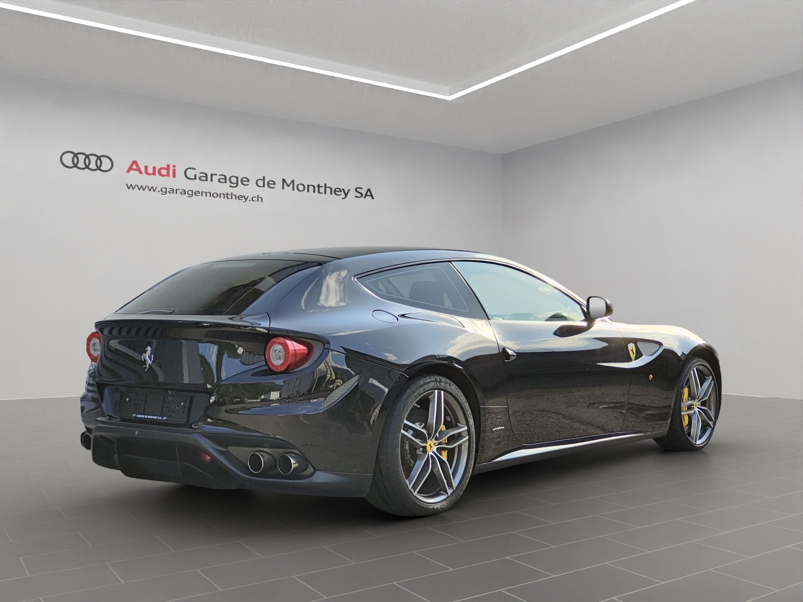 FERRARI FF, Essence, Occasion / Utilisé, Automatique - 4