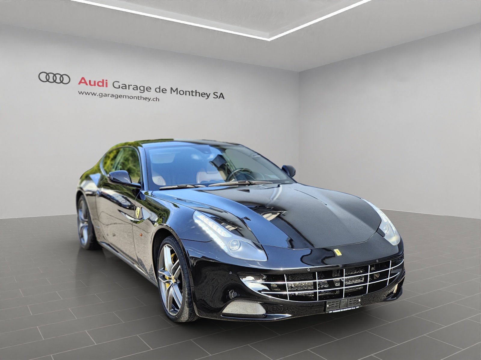 FERRARI FF, Essence, Occasion / Utilisé, Automatique - 5