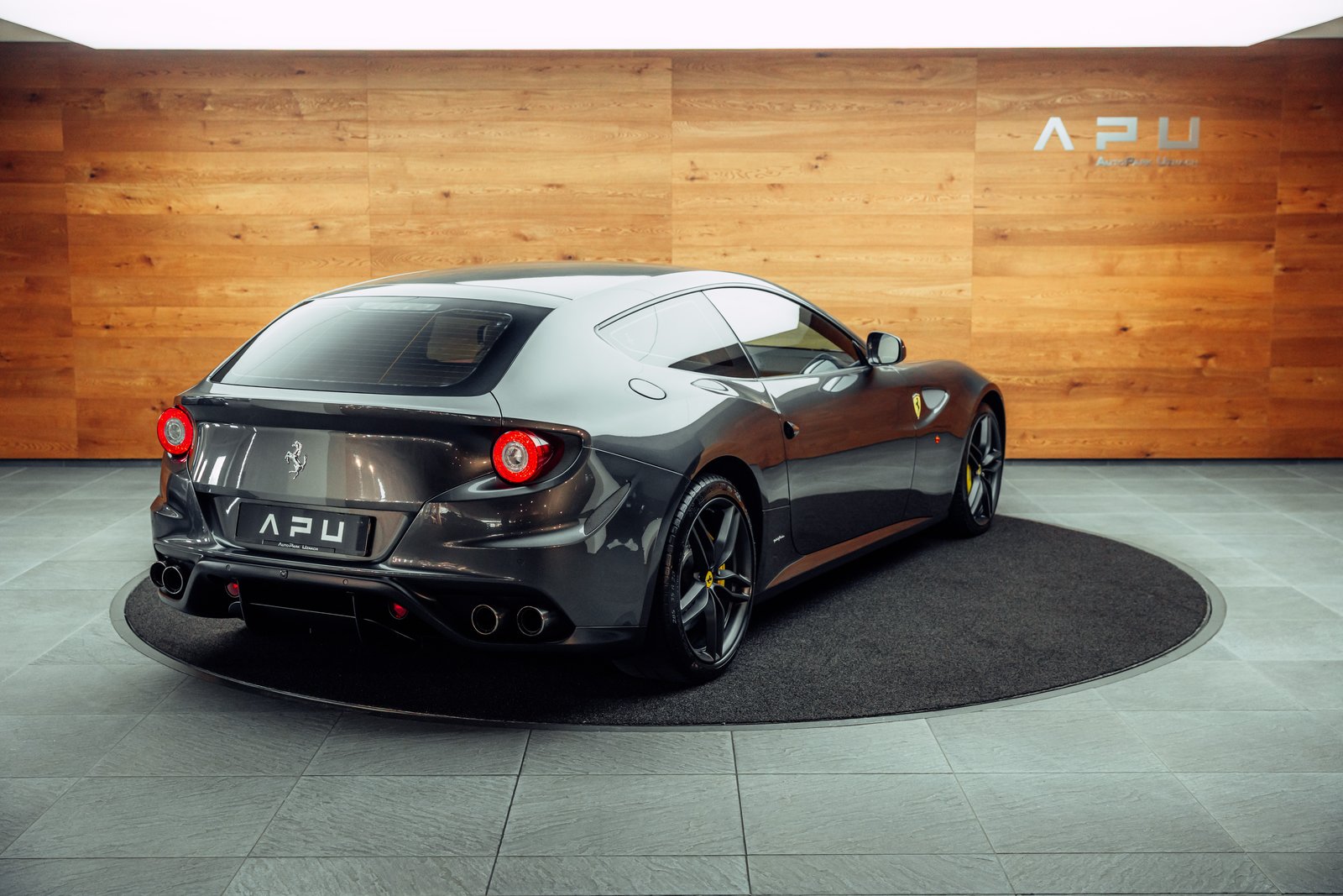 FERRARI FF, Essence, Occasion / Utilisé, Automatique - 2