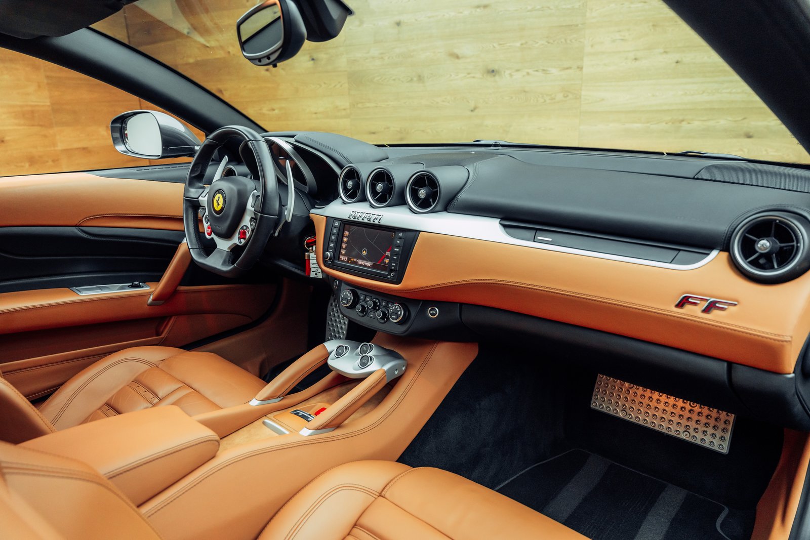 FERRARI FF, Essence, Occasion / Utilisé, Automatique - 5