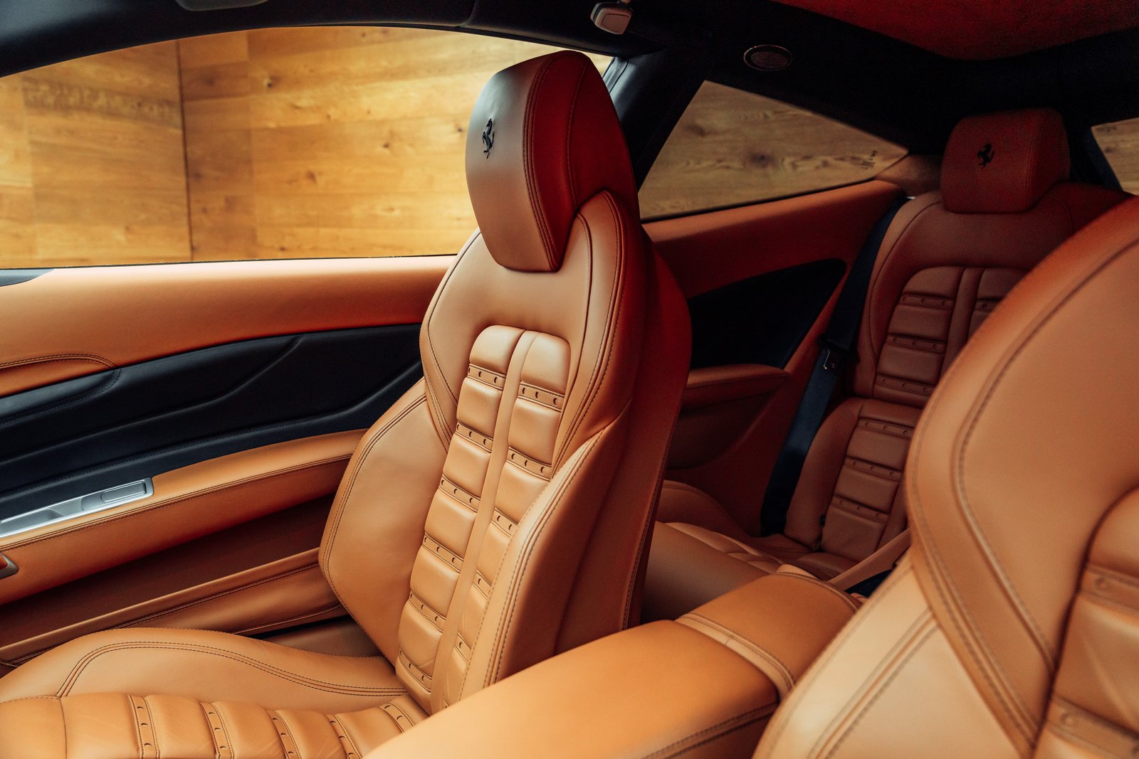 FERRARI FF, Essence, Occasion / Utilisé, Automatique - 7