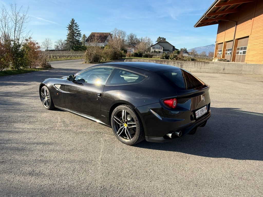 FERRARI FF 6.3, Essence, Occasion / Utilisé, Automatique - 4