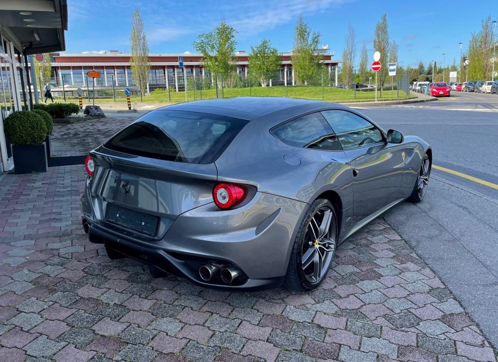 FERRARI FF 6.3, Petrol, Second hand / Used, Automatic - 6