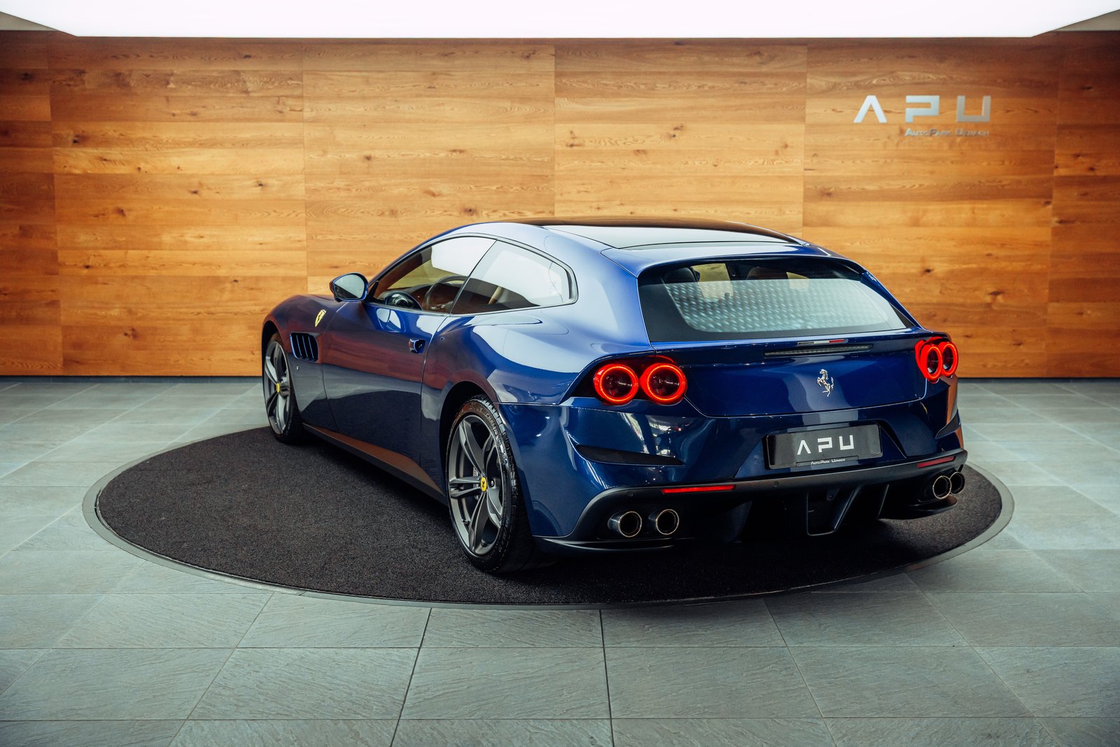 FERRARI GTC 4 Lusso Blu Tour de France, Petrol, Second hand / Used, Automatic - 3
