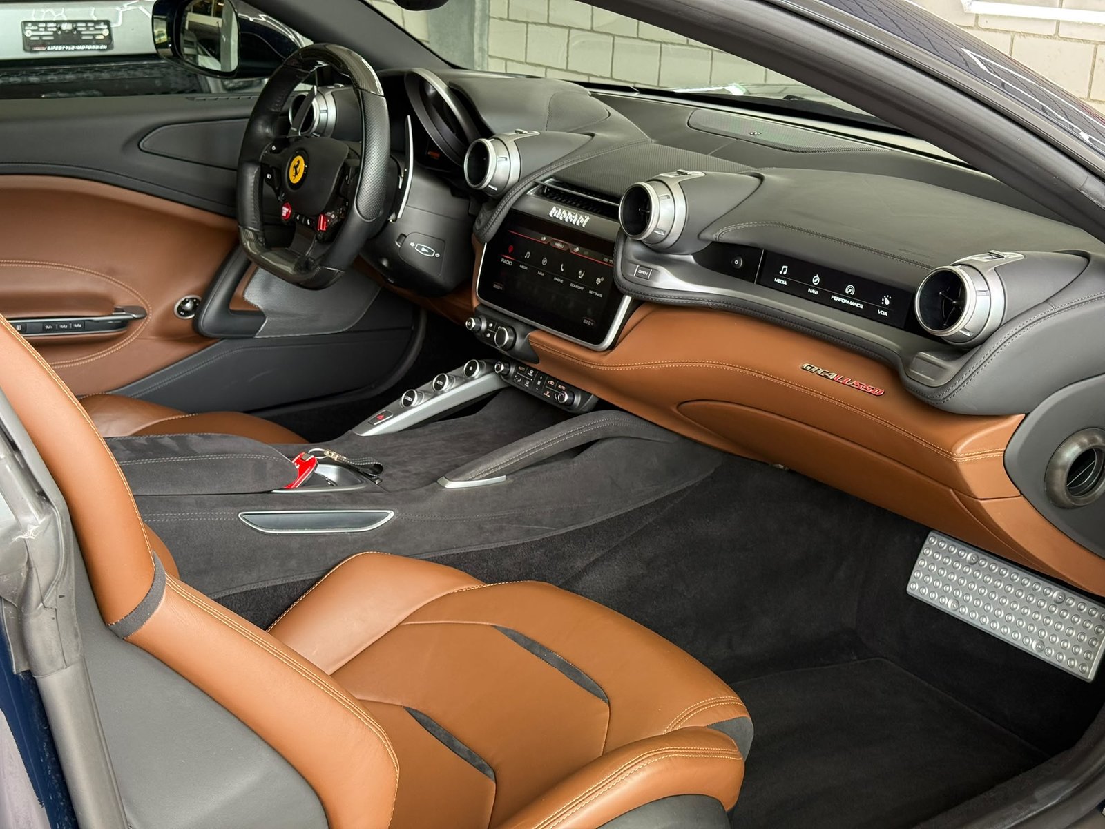 FERRARI GTC 4 Lusso, Essence, Occasion / Utilisé, Automatique - 7