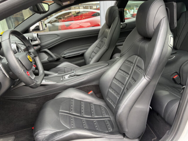 FERRARI GTC 4 Lusso, Occasion / Gebraucht, Automatik - 7