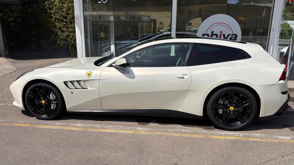FERRARI GTC 6.3, Benzin, Occasion / Gebraucht, Automatik - 4