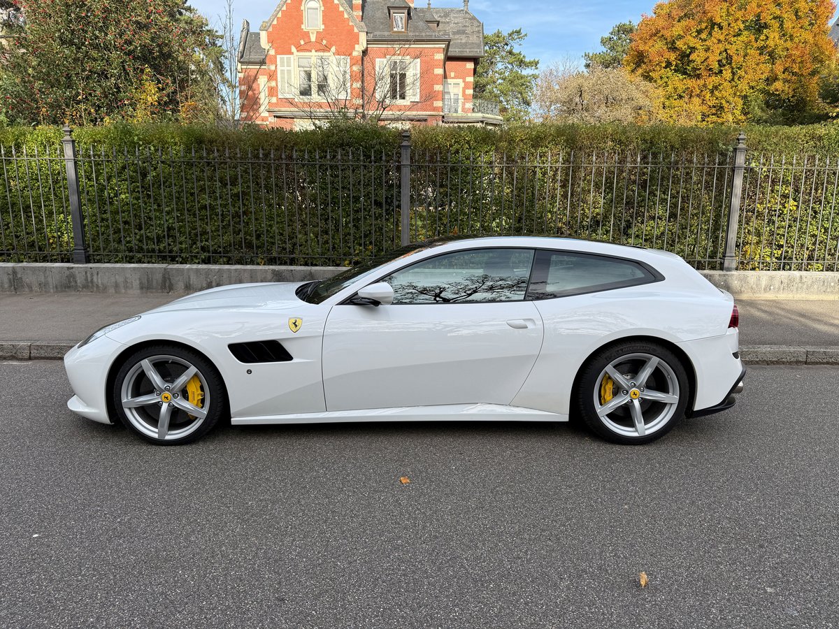 FERRARI GTC 4 Lusso T, Petrol, Second hand / Used, Automatic - 3