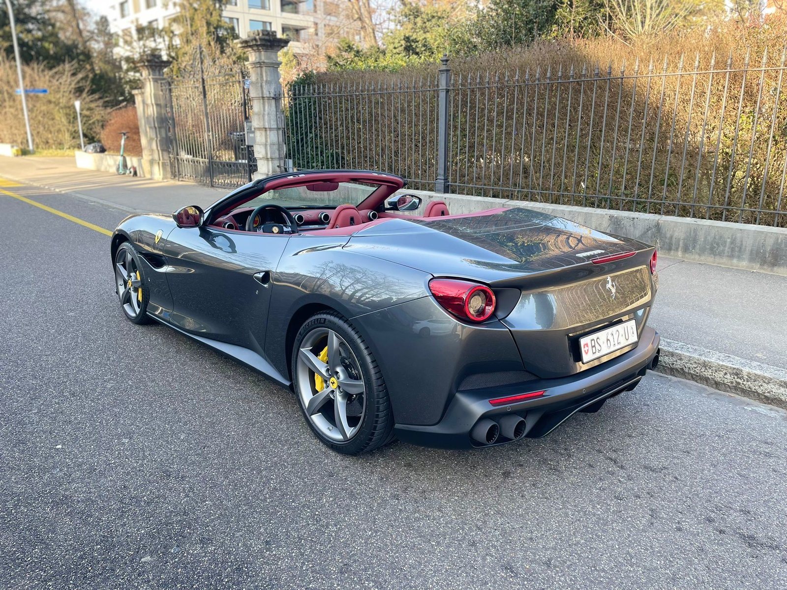 FERRARI Portofino 3.9 V8 T, Essence, Occasion / Utilisé, Automatique - 2