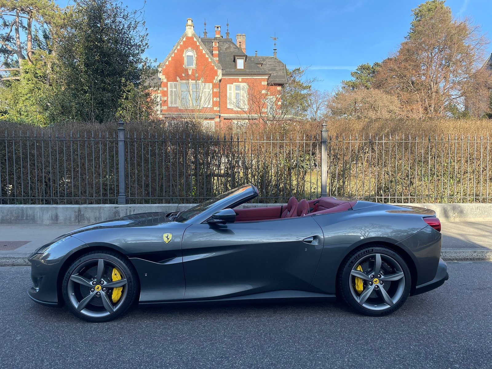 FERRARI Portofino 3.9 V8 T, Essence, Occasion / Utilisé, Automatique - 3