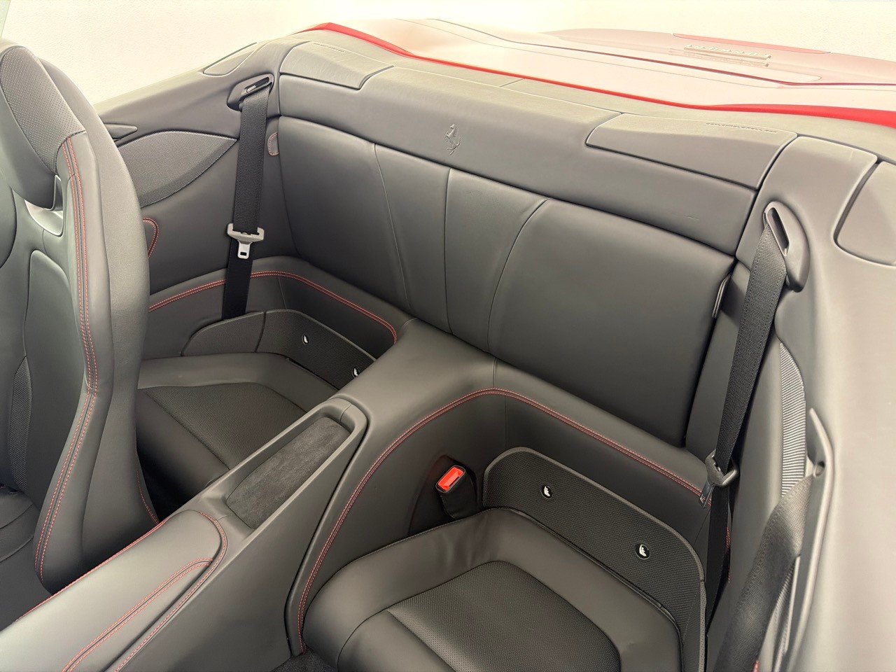FERRARI Portofino M, Essence, Occasion / Utilisé, Automatique - 6