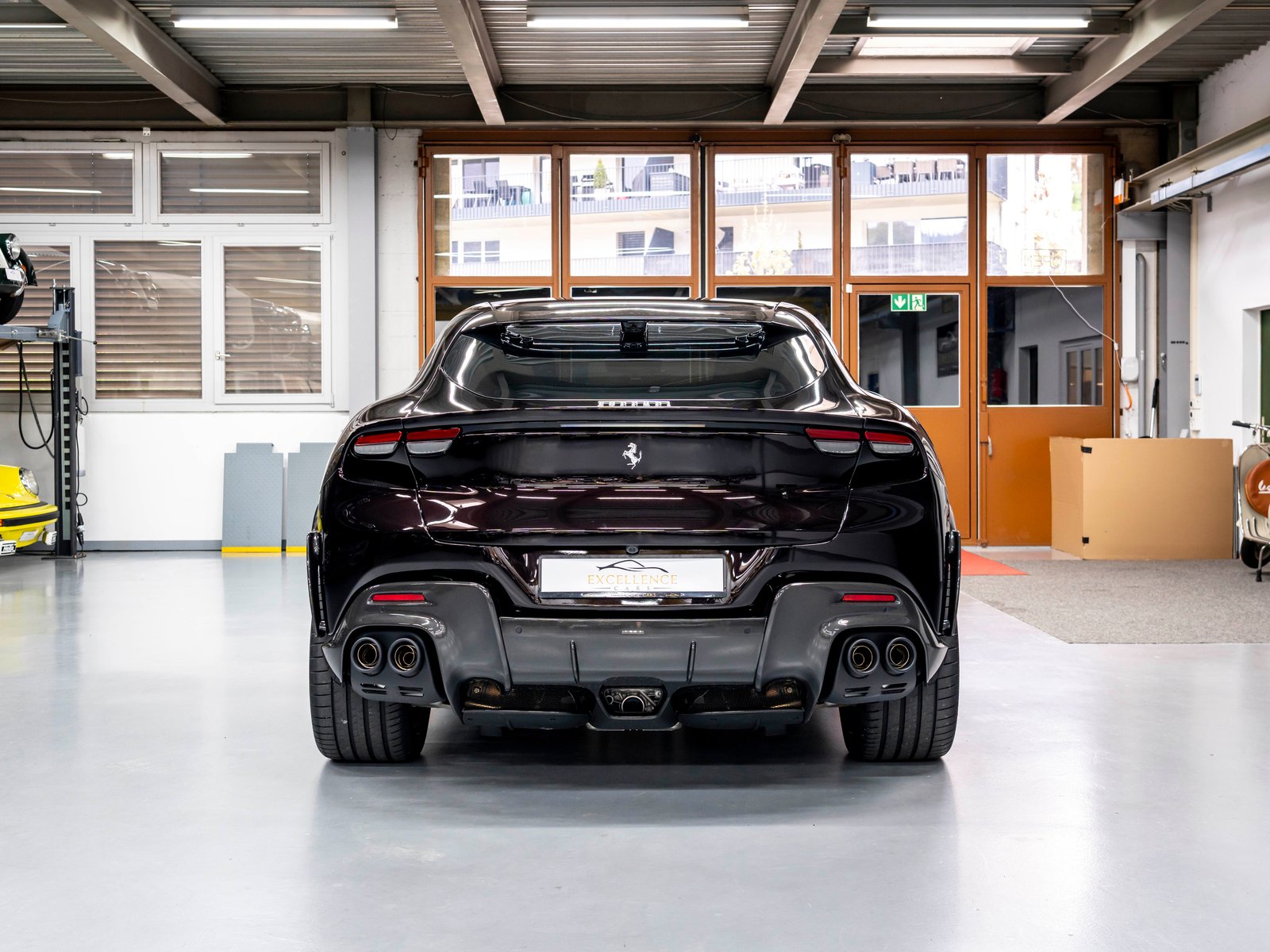 FERRARI Purosangue 6.5 V12, Benzin, Occasion / Gebraucht, Automat - 7