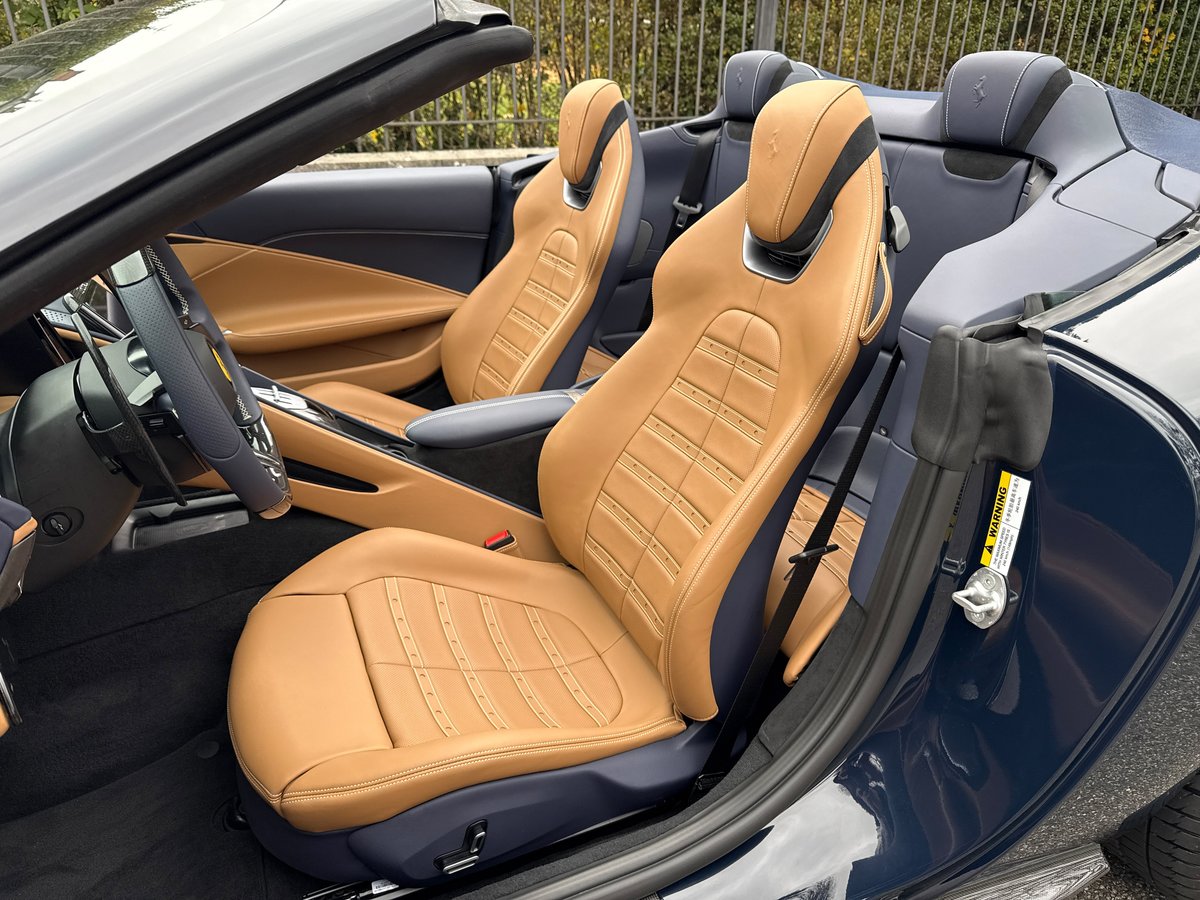 FERRARI Roma Spider, Essence, Occasion / Utilisé, Automatique - 7