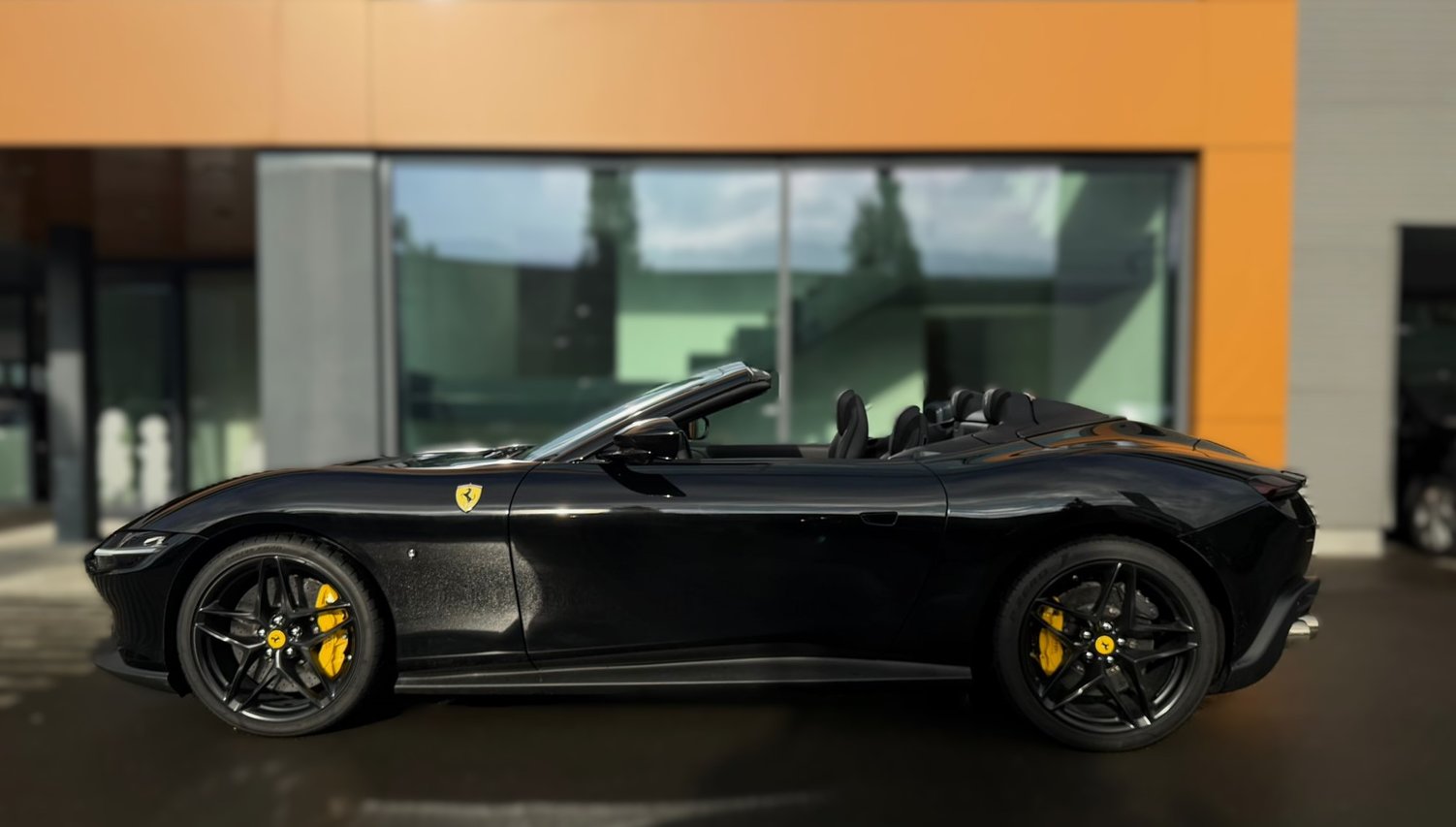FERRARI Roma Spider 3.9 Turbo / CH Auslieferung, Essence, Occasion / Utilisé, Automatique - 7