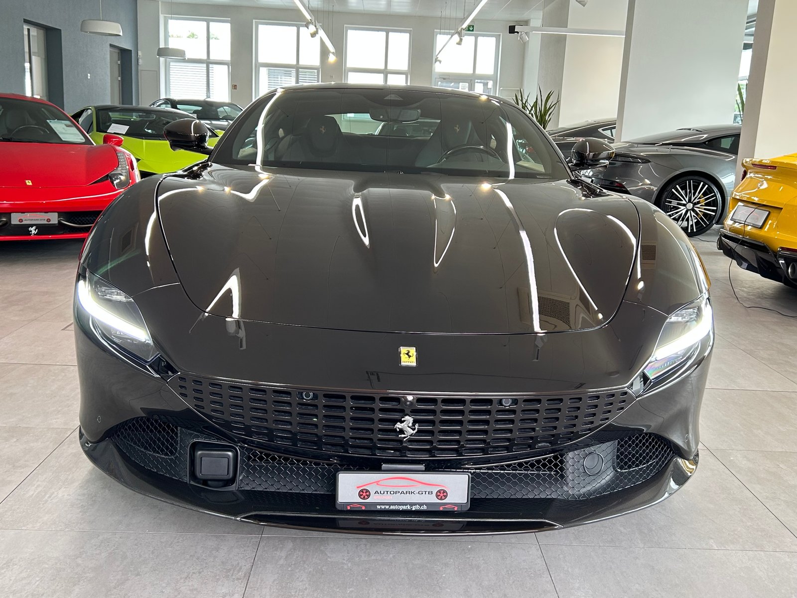FERRARI Roma 3.9 V8 T, Petrol, Second hand / Used, Automatic - 3