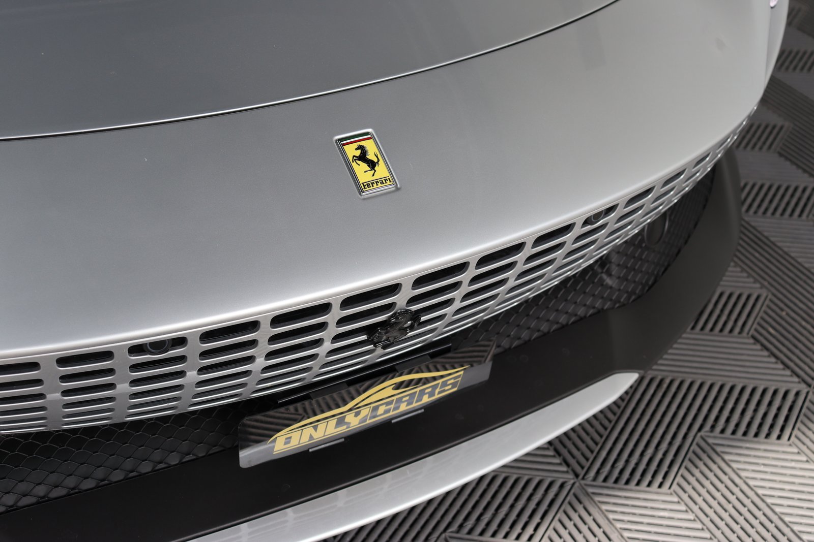 FERRARI Roma 3.9 V8 T, Petrol, Second hand / Used, Automatic - 7