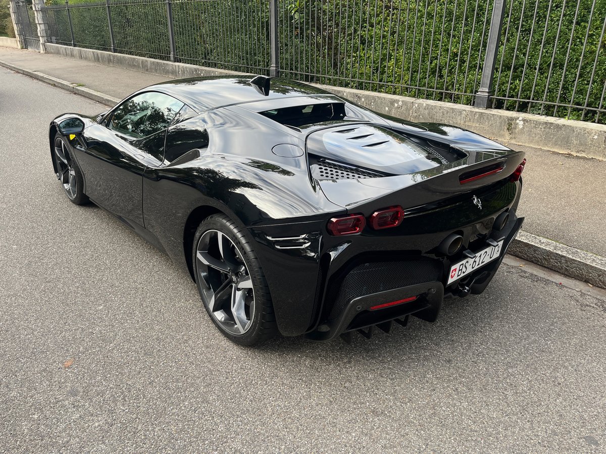 FERRARI SF90 Stradale "Assetto Fiorano", Hybride Rechargeable Essence/Électricité, Occasion / Utilisé, Automatique - 2