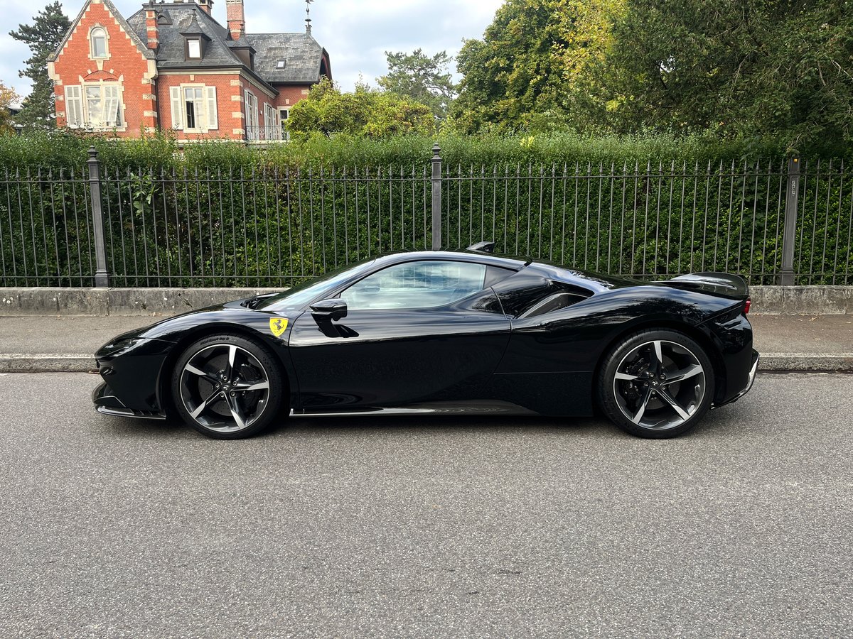FERRARI SF90 Stradale "Assetto Fiorano", Hybride Rechargeable Essence/Électricité, Occasion / Utilisé, Automatique - 3