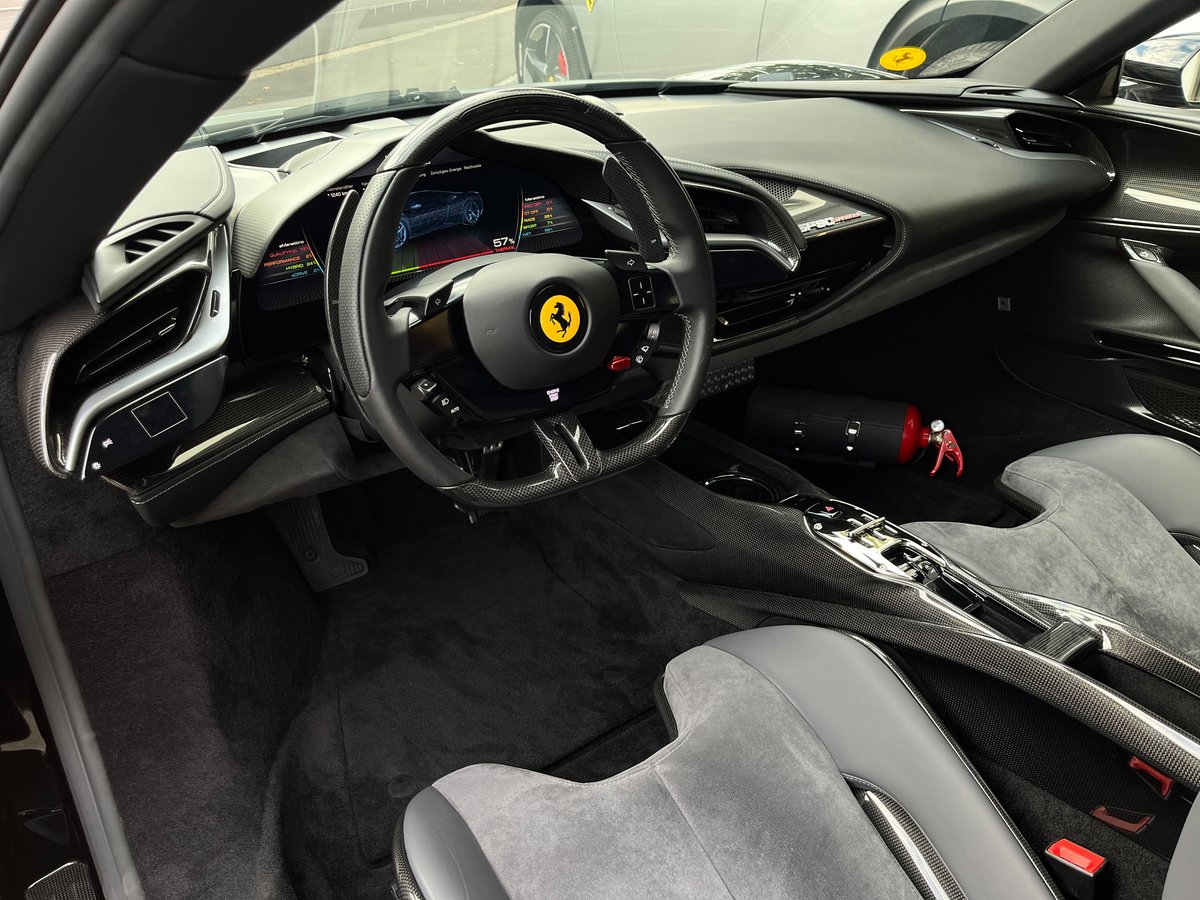 FERRARI SF90 Stradale "Assetto Fiorano", Hybride Rechargeable Essence/Électricité, Occasion / Utilisé, Automatique - 5