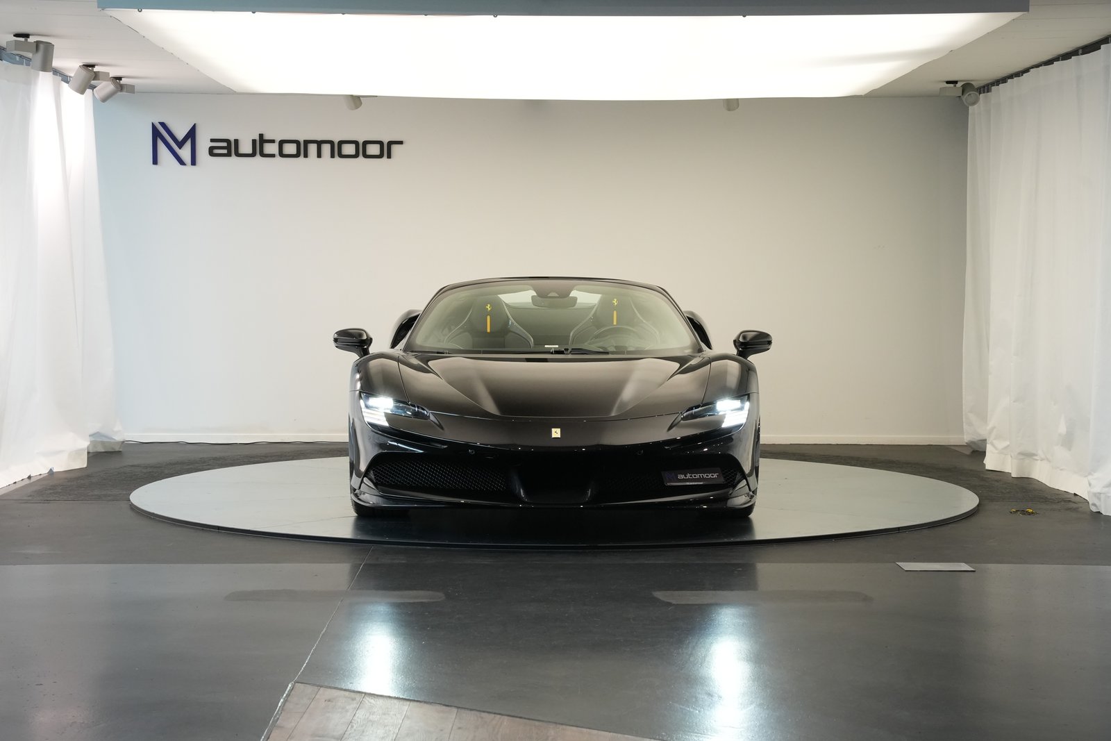 FERRARI SF90 Spider *Nero Daytona*, Plug-in-Hybrid Petrol/Electric, Second hand / Used, Automatic - 2