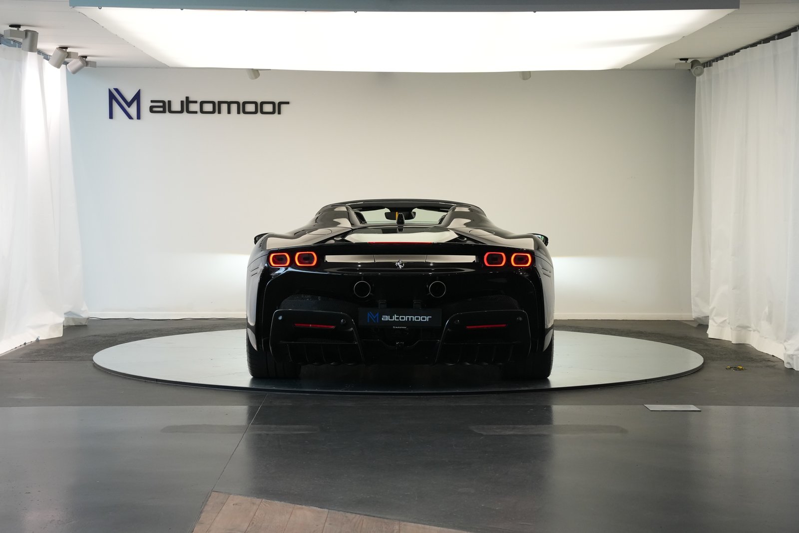FERRARI SF90 Spider *Nero Daytona*, Plug-in-Hybrid Petrol/Electric, Second hand / Used, Automatic - 6