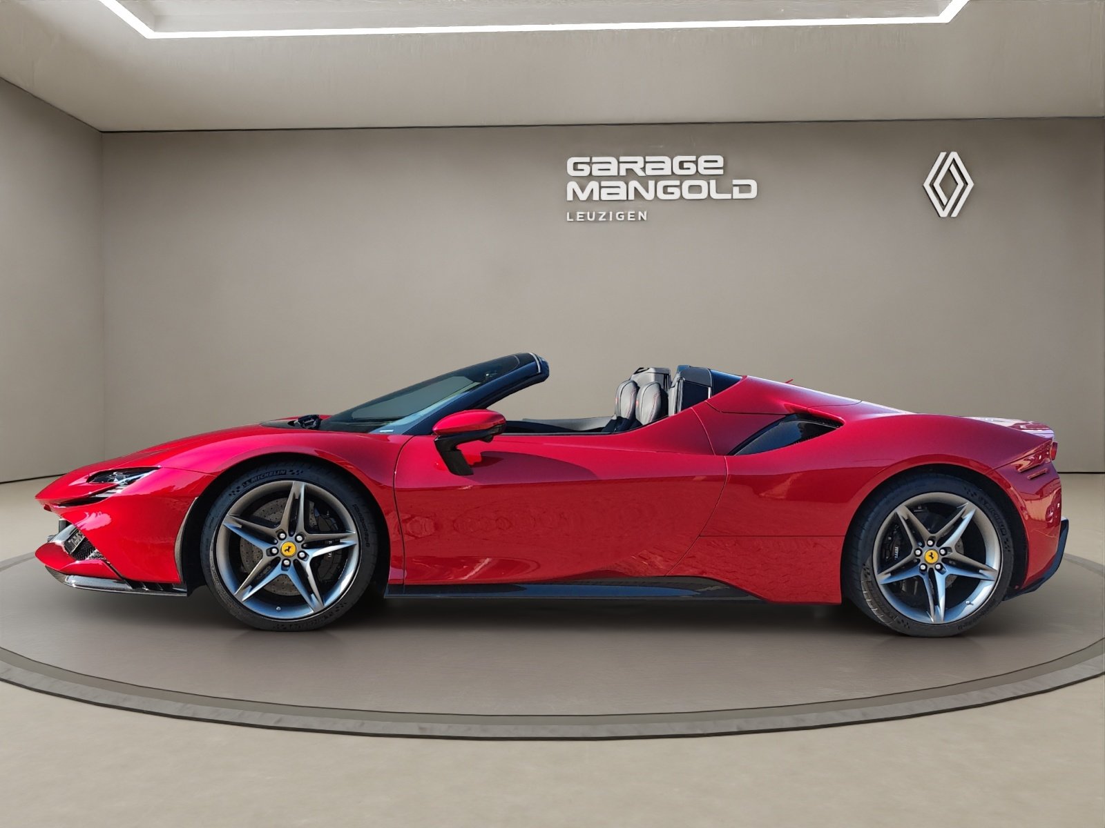 FERRARI SF90 Spider, Plug-in-Hybrid Petrol/Electric, Second hand / Used, Automatic - 2