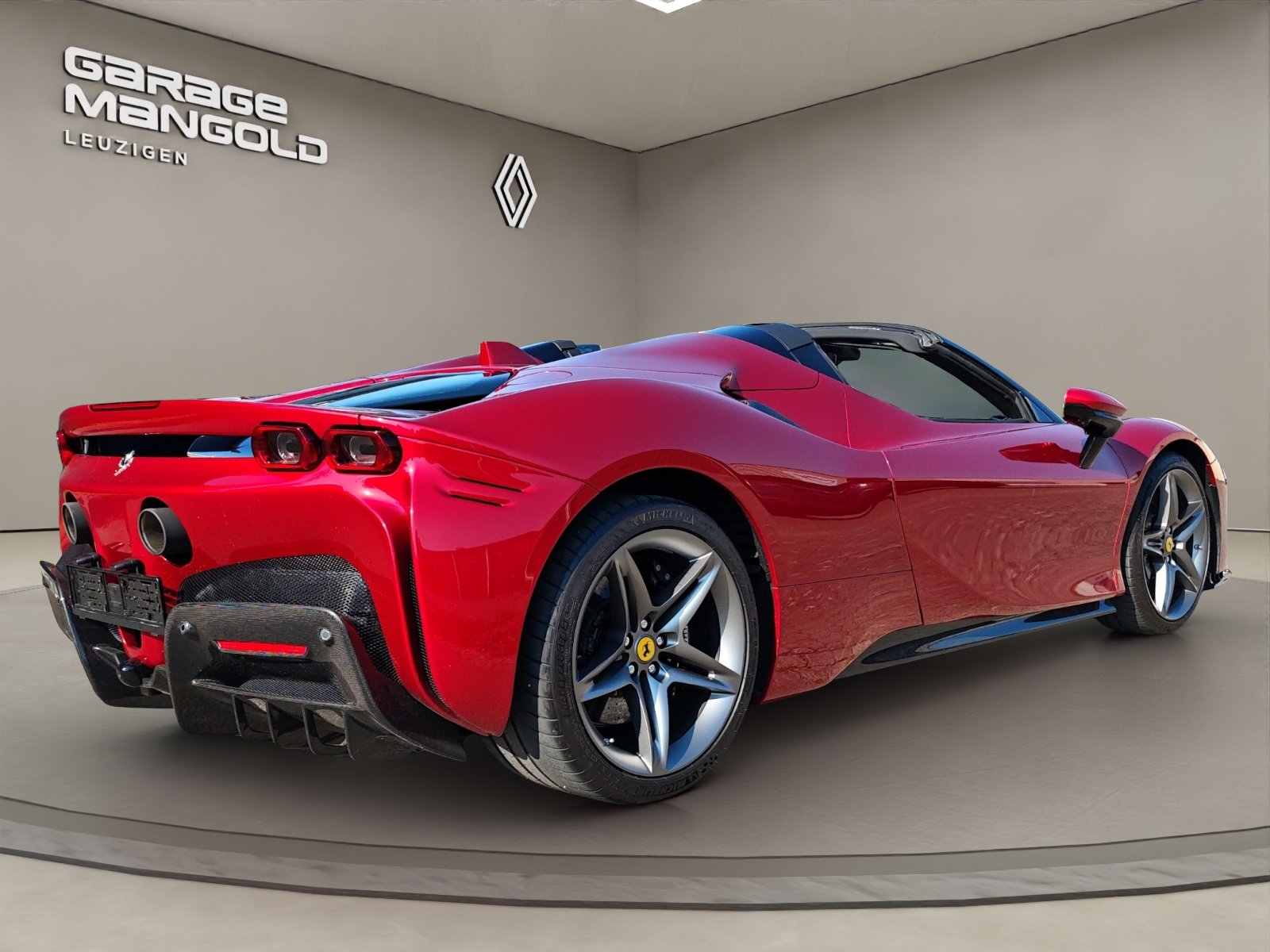 FERRARI SF90 Spider, Plug-in-Hybrid Petrol/Electric, Second hand / Used, Automatic - 3