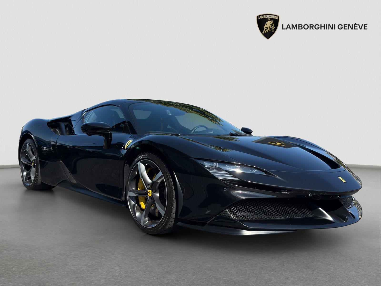 FERRARI SF90 Spider