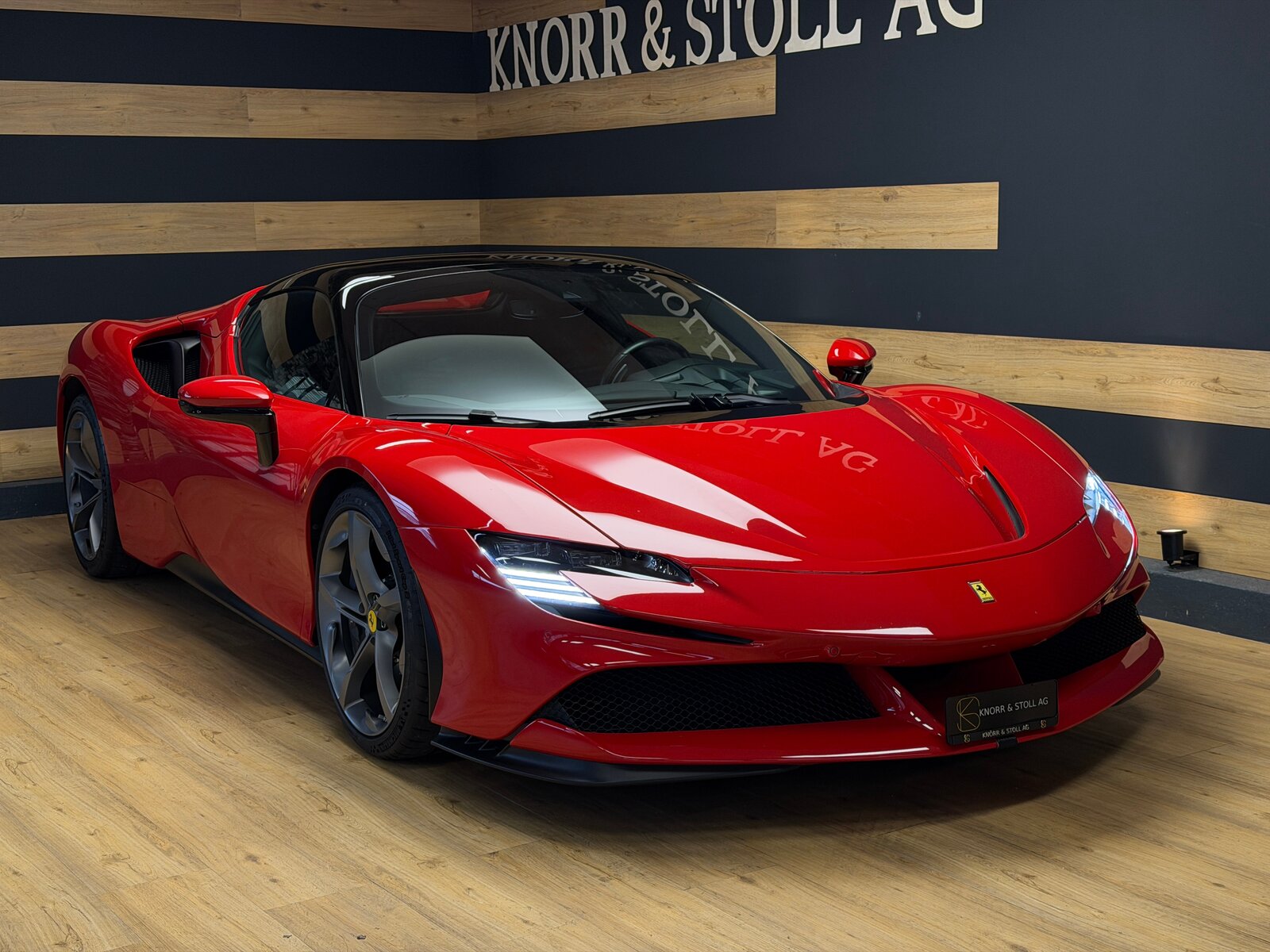FERRARI SF90 Spider