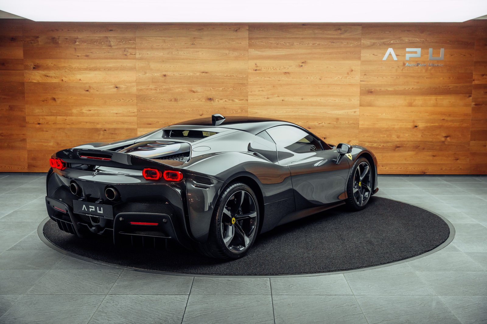 FERRARI SF90 Stradale Assetto Fiorano, Plug-in-Hybrid Benzin/Elektro, Neuwagen, Automatik - 2
