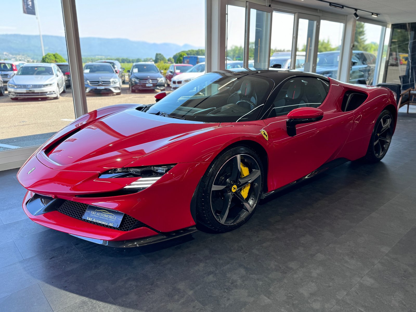FERRARI SF90 Stradale, Plug-in-Hybrid Petrol/Electric, Second hand / Used, Automatic - 3