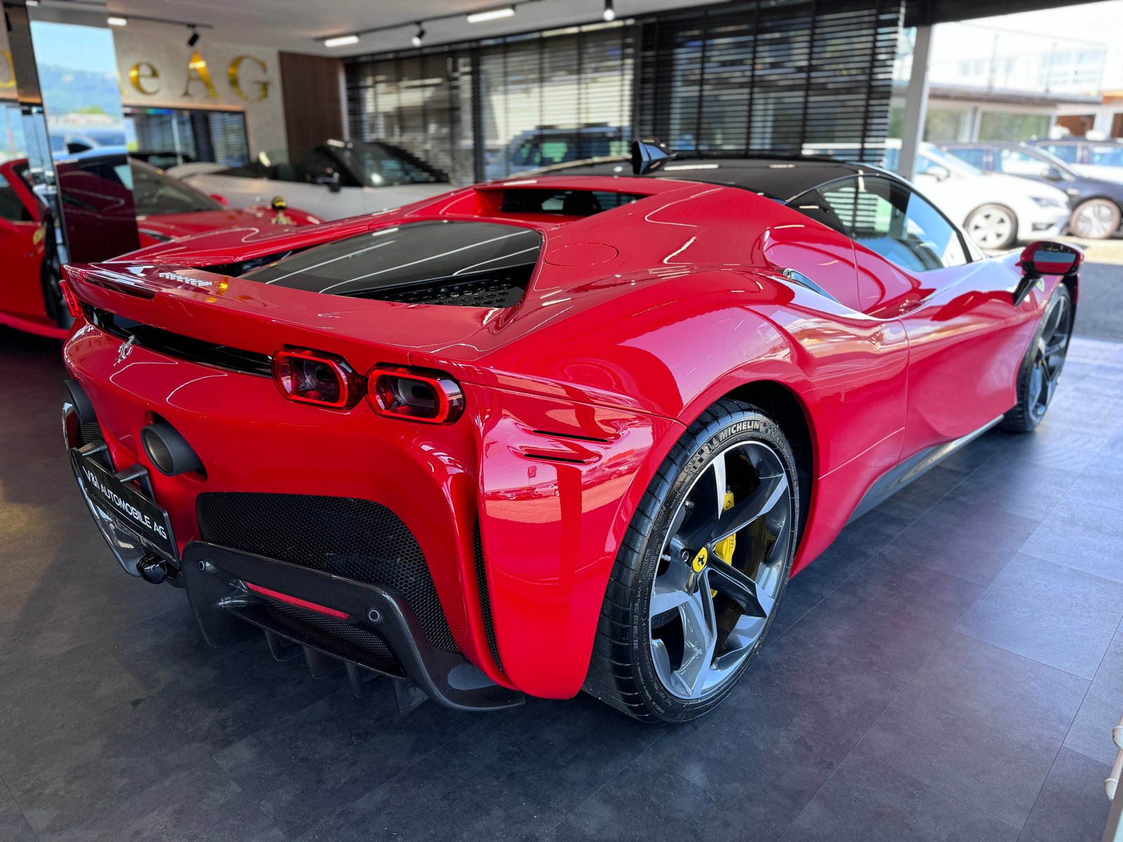 FERRARI SF90 Stradale, Plug-in-Hybrid Petrol/Electric, Second hand / Used, Automatic - 7