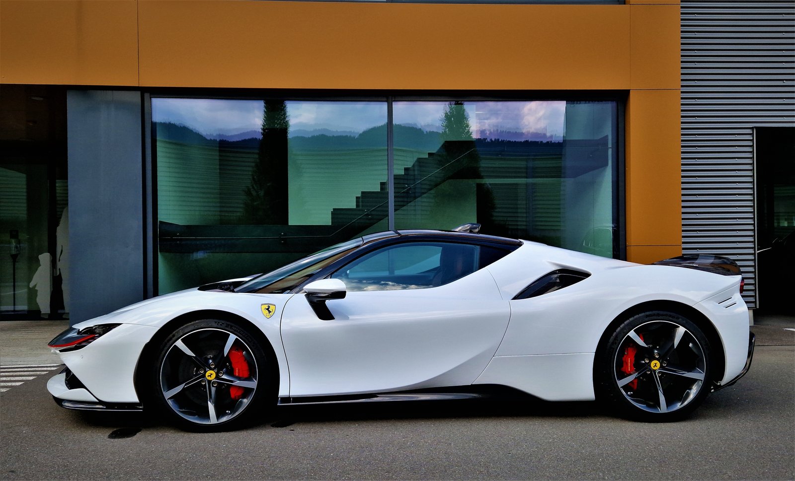FERRARI SF90 Stradale 4.0